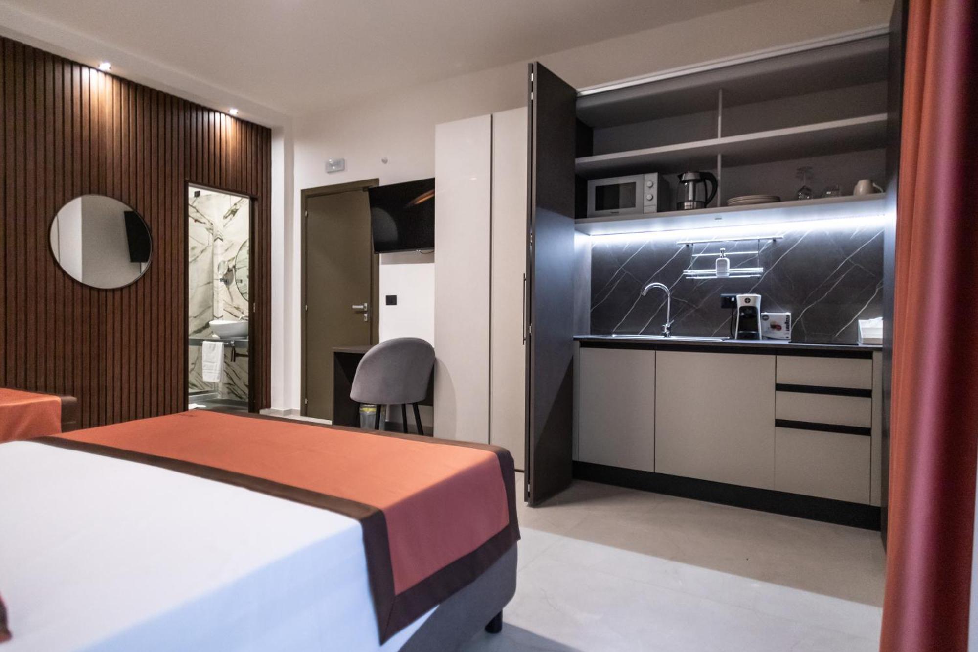Ambrosia Room & Apartment Rossano Exteriör bild