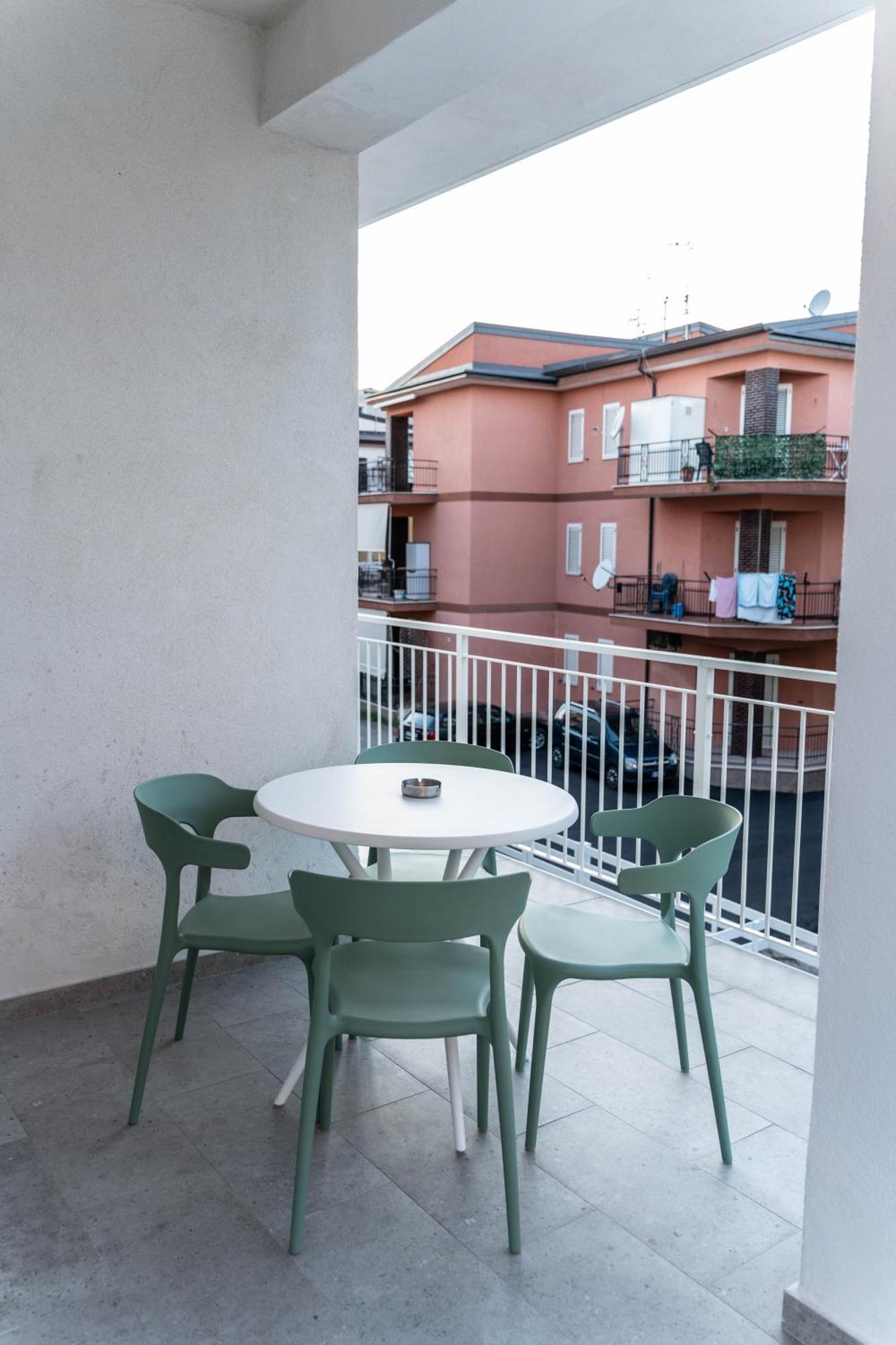 Ambrosia Room & Apartment Rossano Exteriör bild